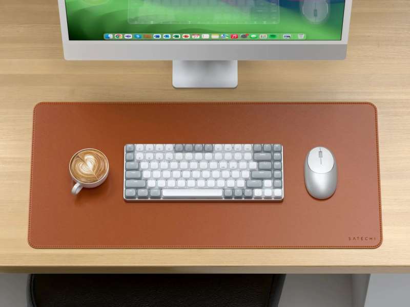 Satechi Vegan-Leather Premium Desk Mat Brown